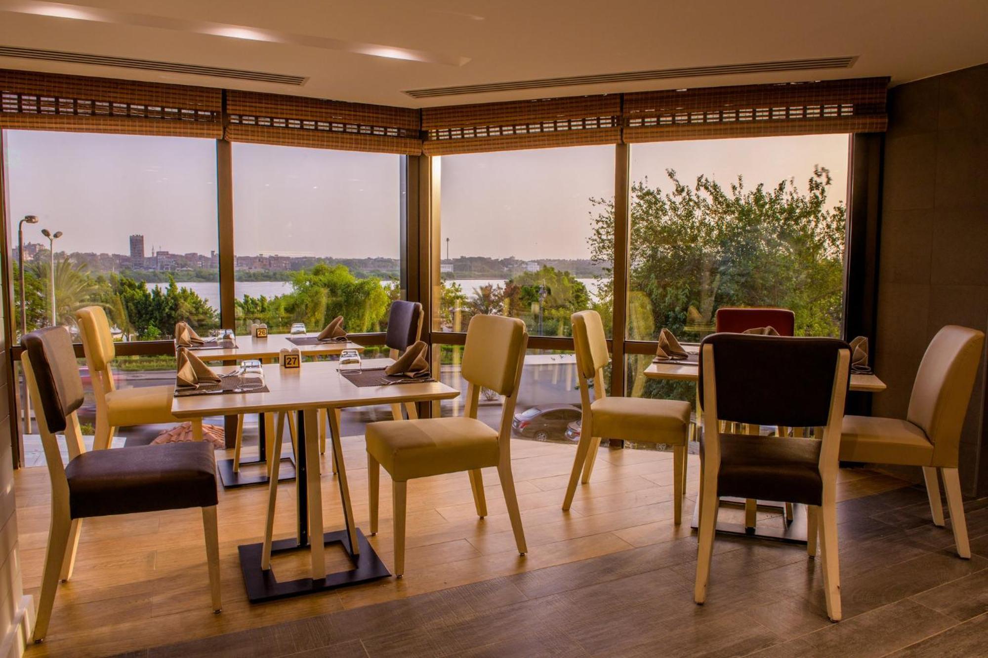 Holiday Inn Cairo Maadi By Ihg Exterior photo